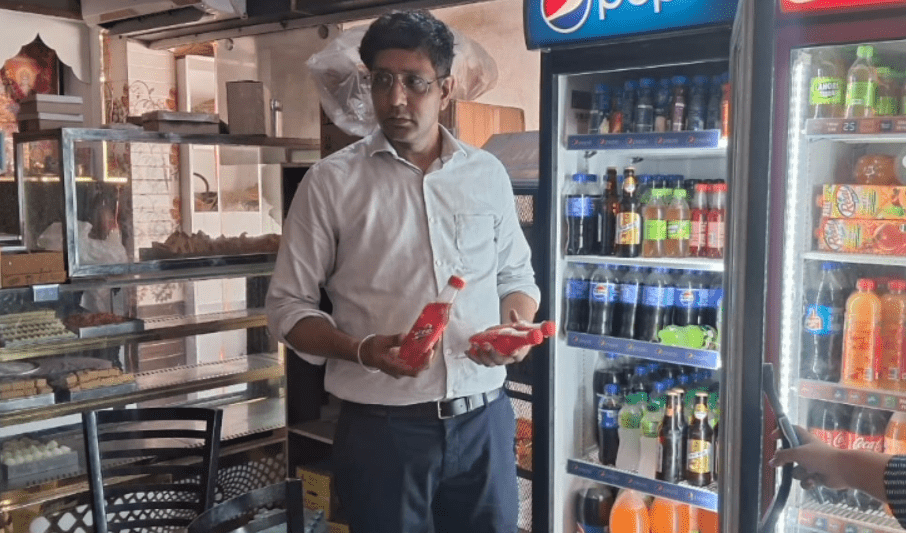 ਐਕਸ਼ਨ ‘ਚ ਸਿਹਤ ਵਿਭਾਗ, ਲੁਧਿਆਣਾ ‘ਚ ਛਾਪਾ ਮਾਰ ਜ਼ਬਤ ਕੀਤਾ 100 ਕਿਲੋ ਖੋਆ ਅਤੇ 7 ਕੁਇੰਟਲ ਗੁੜ, ਚਲਾਨ ਜਾਰੀ