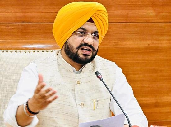 ਪੰਜਾਬ ਸਰਕਾਰ ਦੀ ਵੱਡੀ ਪਹਿਲ, ਪਰਾਲੀ ਸਾੜਨ ‘ਤੇ ਲੱਗੇਗੀ ਰੋਕ, ਉਦਯੋਗਾਂ ਨੂੰ ਮਿਲੇਗਾ ਫਾਇਦਾ