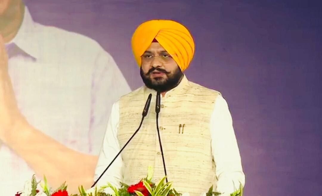 ਪੰਜਾਬ ਦੇ ਉਦਯੋਗਾਂ ਲਈ ਇਤਿਹਾਸਕ ਫੈਸਲਾ: PSIEC ਦੇ ਪਲਾਟਾਂ ਦੀ ਕਲੱਬਿਗ, ਡੀ-ਕਲੱਬਿਗ ਦੀ ਅਹਿਮ ਨੀਤੀ ਦਾ ਐਲਾਨ