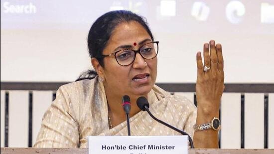 ਦਿੱਲੀ ਸਰਕਾਰ ਦਾ 100 ਦਿਨਾਂ ਦਾ ਰਿਪੋਰਟ ਕਾਰਡ: CM ਬੋਲੀ – ਮਹਿਲਾ ਕਲਿਆਣ ਨਿਧੀ ਯੋਜਨਾ ਇੱਕ ਵਾਰ ਦੀ ਯੋਜਨਾ ਨਹੀਂ ਹੈ, ਇਸਨੂੰ ਜਲਦੀ ਹੀ ਲਾਗੂ ਕੀਤਾ ਜਾਵੇਗਾ