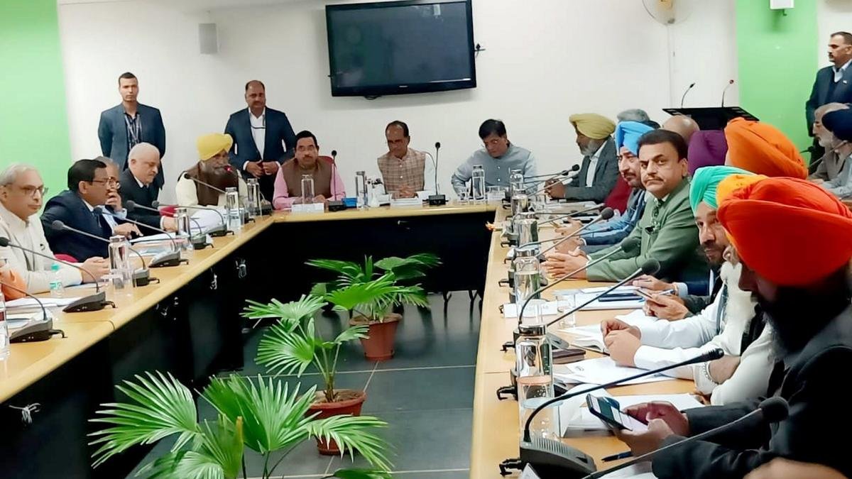 4 ਮਈ ਨੂੰ ਹੋਣ ਵਾਲੀ ਕਿਸਾਨਾਂ ਤੇ ਕੇਂਦਰ ਸਰਕਾਰ ਦੀ ਮੀਟਿੰਗ ਮੁਲਤਵੀ, SKM ਗੈਰ ਰਾਜਨੀਤਿਕ ਨੇ ਸੱਦੀ ਮੀਟਿੰਗ
