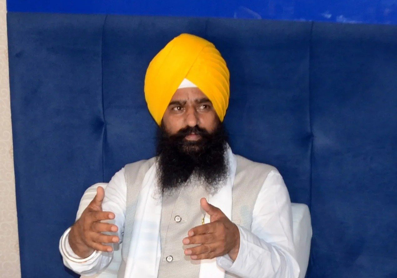 ਜਥੇਦਾਰ ਗਿਆਨੀ ਕੁਲਦੀਪ ਸਿੰਘ ਗੜਗੱਜ ਨੇ ਦੁਰਵਿਵਹਾਰ ਦੀ ਕੀਤੀ ਨਿੰਦਾ, ਕਿਹਾ- ਸਰਕਾਰ ਸਿਖ ਪਛਾਣ ਦੇ ਖਿਲਾਫ ਕਾਰਵਾਈ ਰੋਕੇ