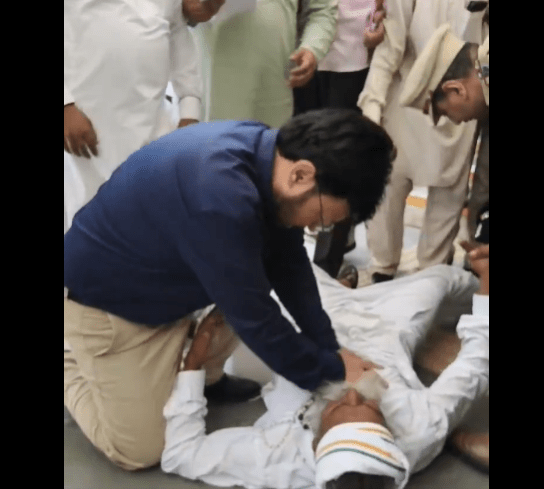 ਬਠਿੰਡਾ ਦੌਰੇ ਦੌਰਾਨ ਬੇਹੋਸ਼ ਹੋਕੇ ਡਿੱਗੇ ਬਜ਼ੁਰਗ ਦੀ ਡਾ. ਰਵਜੋਤ ਸਿੰਘ ਨੇ ਬਚਾਈ ਜਾਨ