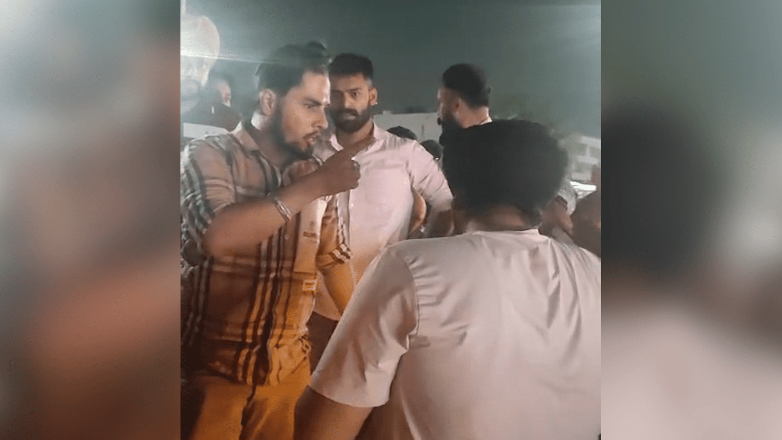ਮੋਹਾਲੀ ਏਅਰਪੋਰਟ ਰੋਡ ‘ਤੇ ਬਦਮਾਸ਼ਾਂ ਵੱਲੋਂ ਗੁੰਡਾਗਰਦੀ, ਪੰਜਾਬ ਦਾ ਹੁਣ ਰੱਬ ਹੀ ਰਾਖਾ