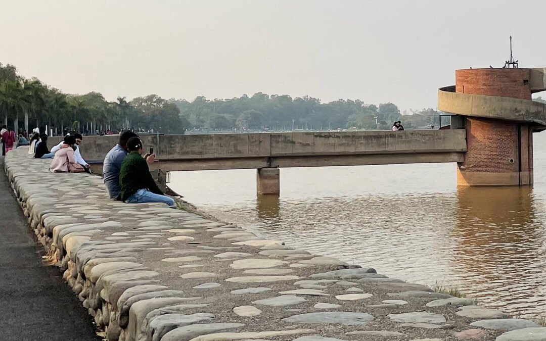 ਚੰਡੀਗੜ੍ਹ ਸੁਖਨਾ ਝੀਲ ਵਿੱਚ ਘਟਿਆ ਪਾਣੀ ਦਾ ਪੱਧਰ, ਗਰਮੀ ਕਾਰਨ ਪਾਣੀ ਬਣ ਰਿਹਾ ਹੈ ਭਾਫ਼, 1958 ਵਿੱਚ ਬਣੀ ਸੀ ਝੀਲ