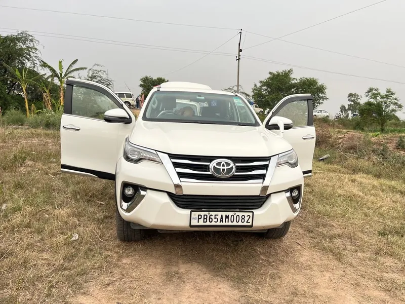 ਪ੍ਰਾਪਰਟੀ ਦਾ ਕੰਮ ਕਰਦੇ ਵਿਅਕਤੀ ਵੱਲੋਂ ਪੁੱਤਰ ਤੇ ਪਤਨੀ ਸਣੇ ਖੁਦਕੁਸ਼ੀ