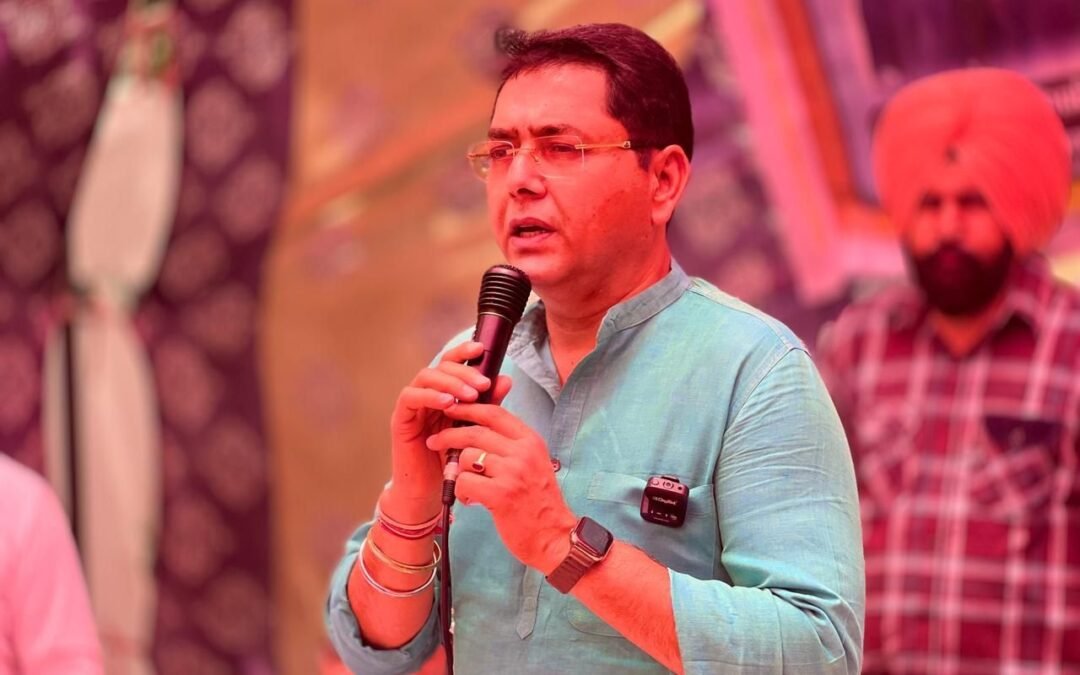 ਅਮਨ ਅਰੋੜਾ ਨੇ ਕੀਤਾ ਆਸ਼ੂ ਦੀ ਜ਼ੰਮਕੇ ਵਿਰੋਧ, ਕਿਹਾ- ਕਦੇ ਨਹੀਂ ਕੀਤਾ ਆਮ ਲੋਕਾਂ ਦਾ ਸਤਿਕਾਰ