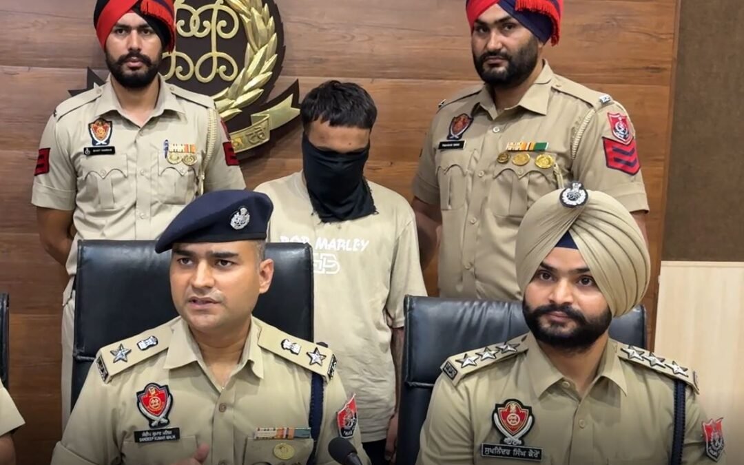 ਹੁਸ਼ਿਆਰਪੁਰ ਪੁਲਿਸ ਵਲੋਂ ਸੌਰਵ ਜਿੰਦਲ ਉਰਫ ਸੌਬੀ ਗੈਂਗ ਦਾ ਗੁਰਗਾ ਨਜਾਇਜ਼ ਅਸਲੇ ਸਮੇਤ ਕਾਬੂ