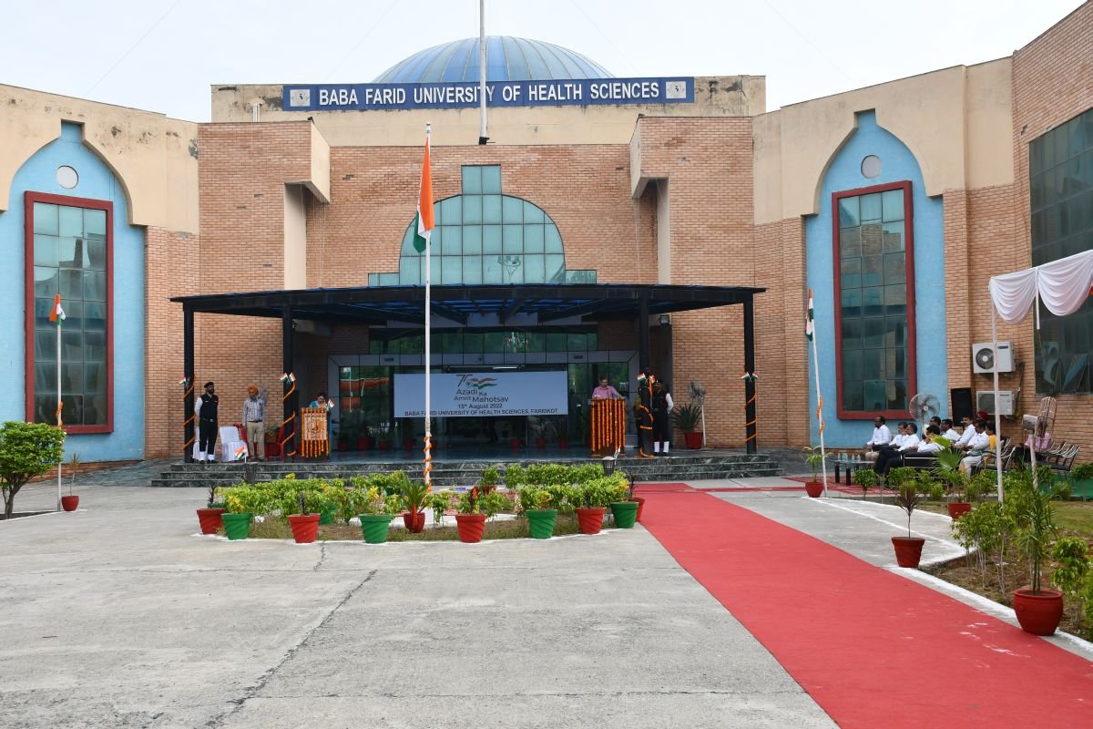 ਬਾਬਾ ਫਰੀਦ ਯੂਨੀਵਰਸਿਟੀ, ਵੱਲੋਂ 1000 ਮੈਡੀਕਲ ਅਫਸਰਾਂ ਦੀ ਭਰਤੀ ਲਈ ਨਤੀਜੇ ਜਾਰੀ; 3700 ਤੋਂ ਵੱਧ ਉਮੀਦਵਾਰ ਪਾਸ