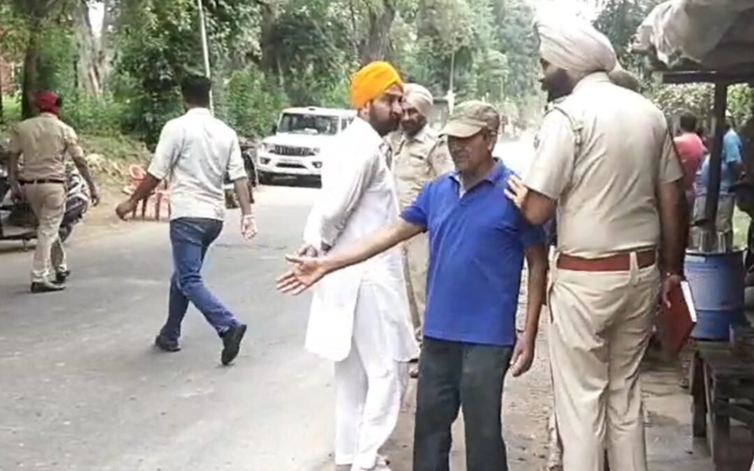 ਮੋਟਰਸਾਈਕਲ ‘ਤੇ ਆਏ ਹਮਲਾਵਰਾਂ ਨੇ ਨੌਜਵਾਨ ਨੂੰ ਮਾਰੀਆਂ ਗੋਲੀਆਂ