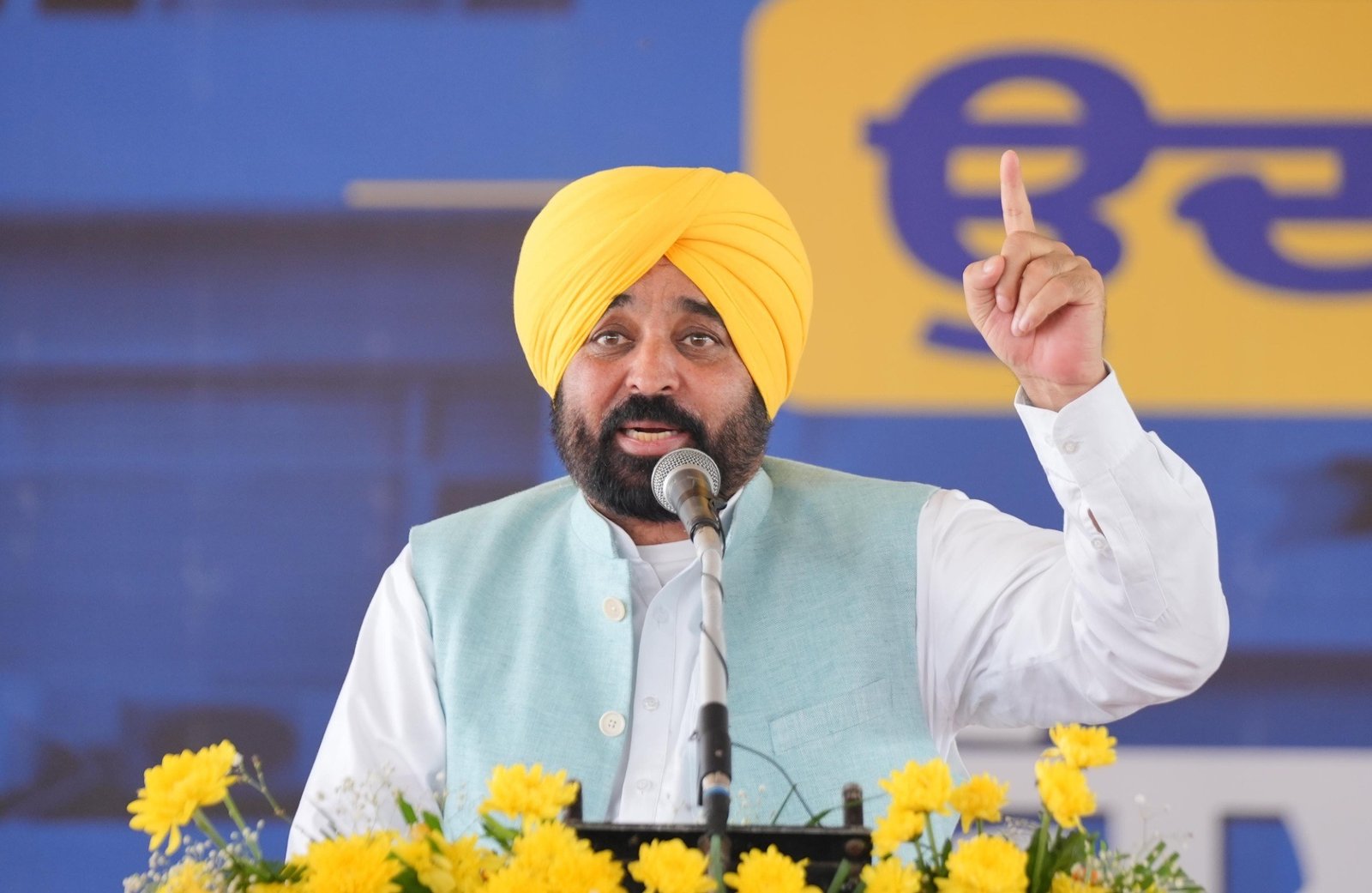 ਸੀਐਮ ਮਾਨ ਅੱਜ ਧੂਰੀ ‘ਚ 17.21 ਕਰੋੜ ਰੁਪਏ ਦੇ ਪ੍ਰੋਜੈਕਟ ਦਾ ਕਰਨਗੇ ਉਦਘਾਟਨ, ਸੂਬੇ ‘ਚ ਸੜਕਾਂ ‘ਤੇ ਖਰਚ ਕੀਤੇ ਜਾਣਗੇ 2400 ਕਰੋੜ ਰੁਪਏ