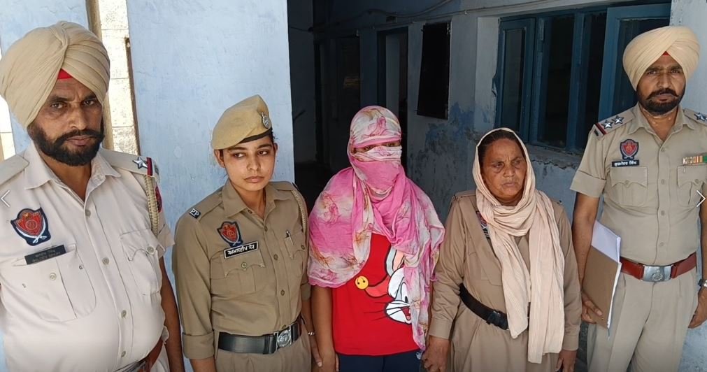ਬਰਨਾਲਾ ਦੇ ਪਿੰਡ ਜੰਡਸਰ ਵਿਖੇ ਇੱਕ ਨੌਜਵਾਨ ਵੱਲੋਂ ਬਲੈਕਮੇਲ ਕਰਨ ਵਾਲੀ ਲੜਕੀ ਤੋਂ ਦੁਖੀ ਹੋ ਕੇ ਜ਼ਹਿਰੀਲੀ ਚੀਜ਼ ਪੀਕੇ ਖੁਦਕੁਸ਼ੀ ਕਰਨ ਦੀ ਕੀਤੀ ਕੋਸ਼ਿਸ਼