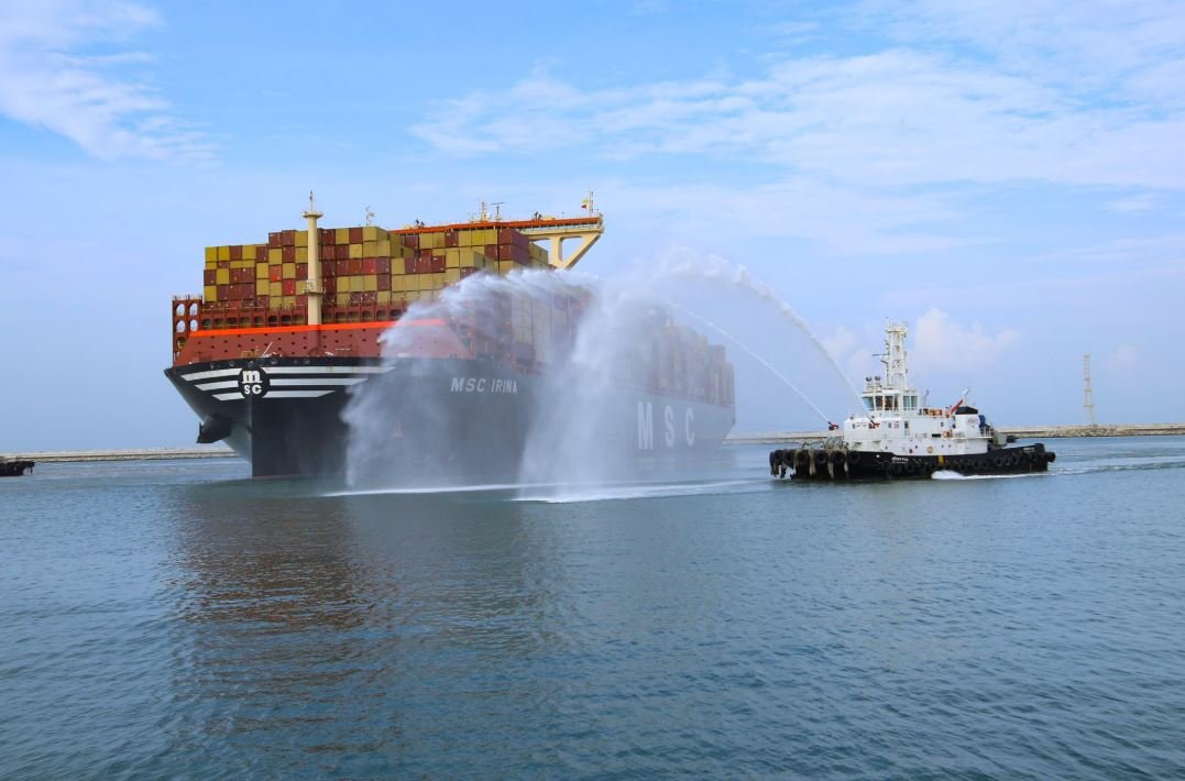 ਦੁਨੀਆ ਦਾ ਸਭ ਤੋਂ ਵੱਡਾ ਕੰਟੇਨਰ ਜਹਾਜ਼ ‘ਐਮਐਸਸੀ ਇਰੀਨਾ’ ਵਿਝਿੰਜਮ ਬੰਦਰਗਾਹ ‘ਤੇ ਪਹੁੰਚਿਆ, ਇਹ ਫੁੱਟਬਾਲ ਦੇ ਮੈਦਾਨ ਤੋਂ ਚਾਰ ਗੁਣਾ ਹੈ ਵੱਡਾ