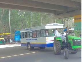 ਰੋਡਵੇਜ਼ ਭਾਈਚਾਰਾ ਡਰਿਆ ਹੋਇਆ ਹੈ… ਜੁਗਾੜ ਕਾਰਨ ਯਾਤਰਾ ਕੰਪਨੀਆਂ ਦਾ ਭਵਿੱਖ ਖ਼ਤਰੇ ਵਿੱਚ, ਵੀਡੀਓ ਦੇਖੋ