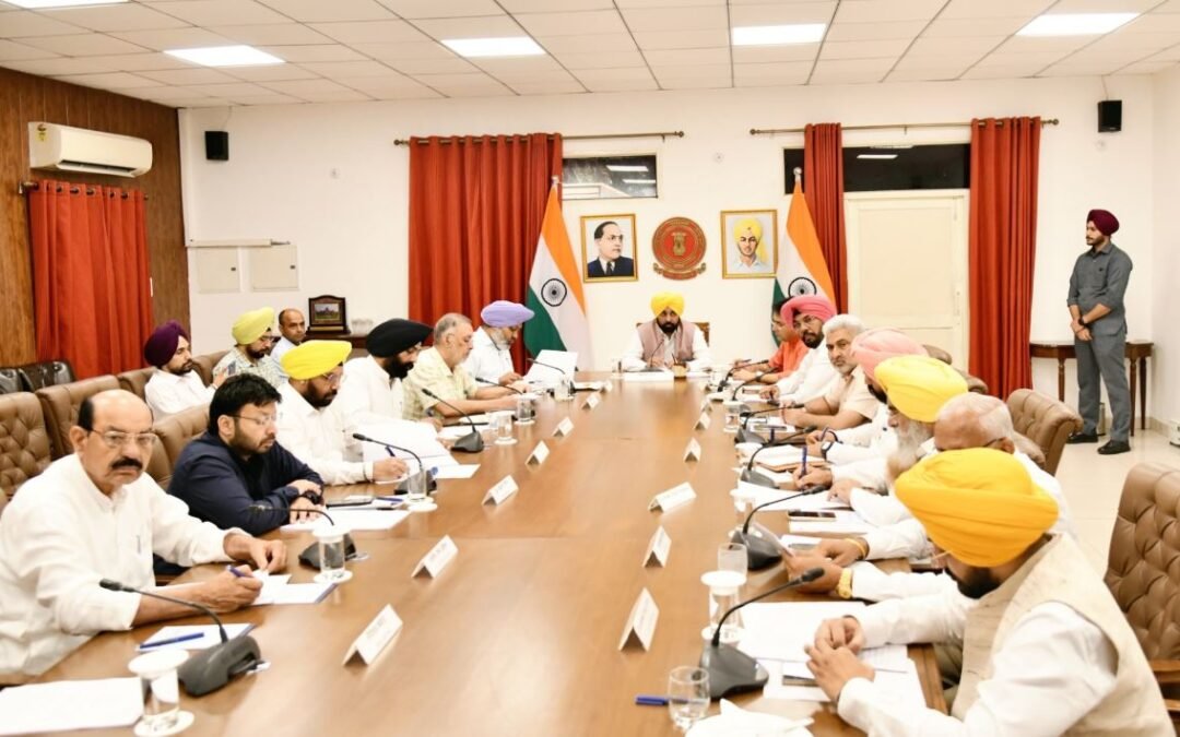 ਪੰਜਾਬ ਕੈਬਨਿਟ ਵੱਲੋਂ ਮਿਸਾਲੀ ਕਿਰਤ ਸੁਧਾਰ ਨੂੰ ਪ੍ਰਵਾਨਗੀ: 95 ਫੀਸਦੀ ਛੋਟੇ ਵਪਾਰੀਆਂ ਨੂੰ ਸ਼ਰਤਾਂ ਦੀ ਘੁੰਮਣਘੇਰੀ ਤੋਂ ਮਿਲੇਗੀ ਮੁਕਤੀ