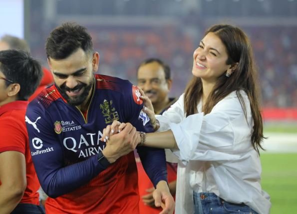 ਵਿਰਾਟ ਨੇ ਅਨੁਸ਼ਕਾ ਲਈ ਲਿਖਿਆ ਦਿਲ ਨੂੰ ਛੂਹ ਲੈਣ ਵਾਲਾ ਸੁਨੇਹਾ, ਕਿਹਾ- ‘ਇਹ ਜਿੱਤ ਅਨੁਸ਼ਕਾ ਲਈ ਵੀ ਓਨੀ ਹੀ ਖਾਸ ਹੈ…’