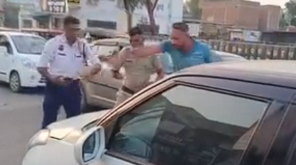 ਕੁਰੂਕਸ਼ੇਤਰ ‘ਚ ਕਾਰ ਸਵਾਰ ਨੇ ਕੀਤੀ ਪੁਲਿਸ ਨੂੰ ਦਰੜਣ ਦੀ ਕੋਸ਼ਿਸ਼, ਟ੍ਰੈਫਿਕ ਪੁਲਿਸ ਨੇ ਕੱਟਿਆ ਚਲਾਨ