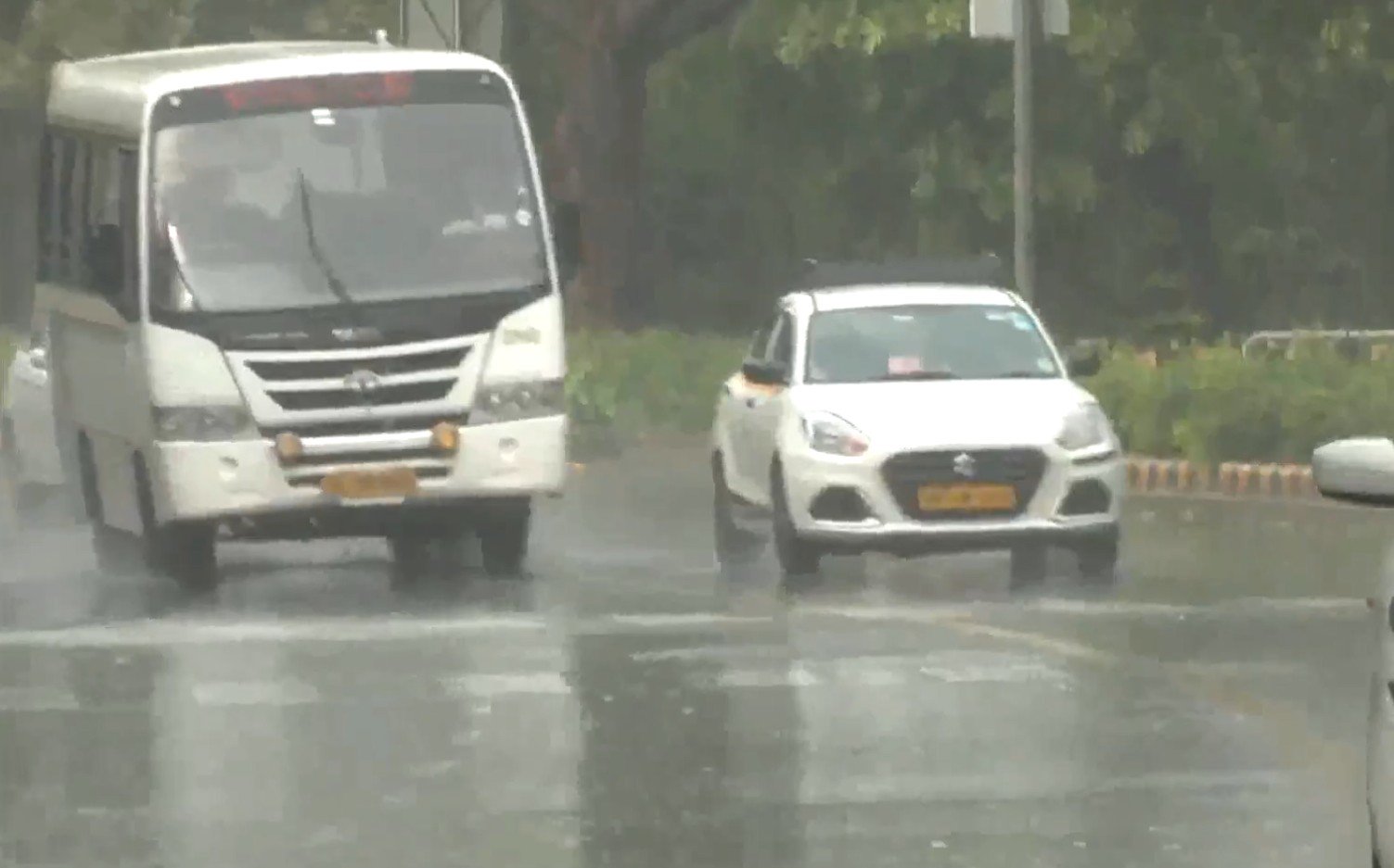 मॉनसून के स्वागत को तैयार दिल्ली, बस एक कदम की दूरी, जानें दिल्लीवालों को उमस से कब मिलेगी राहत