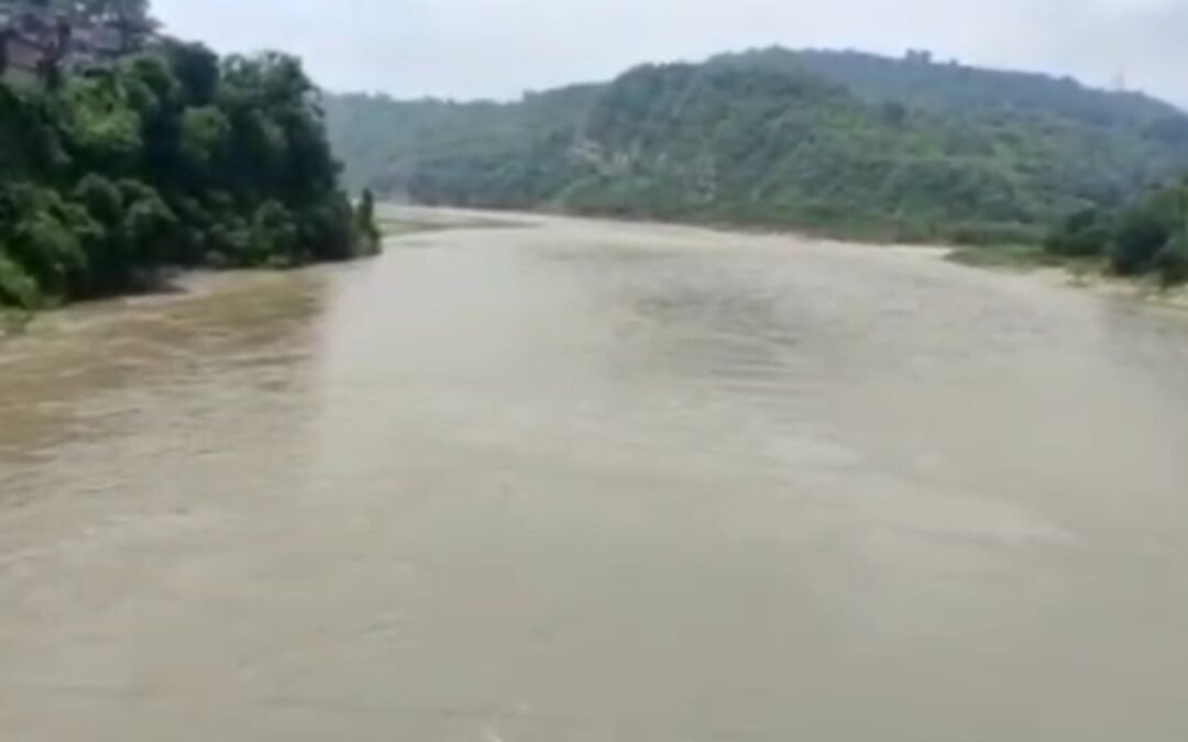 मानसून को लेकर हमीरपुर जिला प्रशासन ने की तियारियाँ, नदियों-नालों को चैनलाइज करने के निर्देश, लोगों से की खास अपील