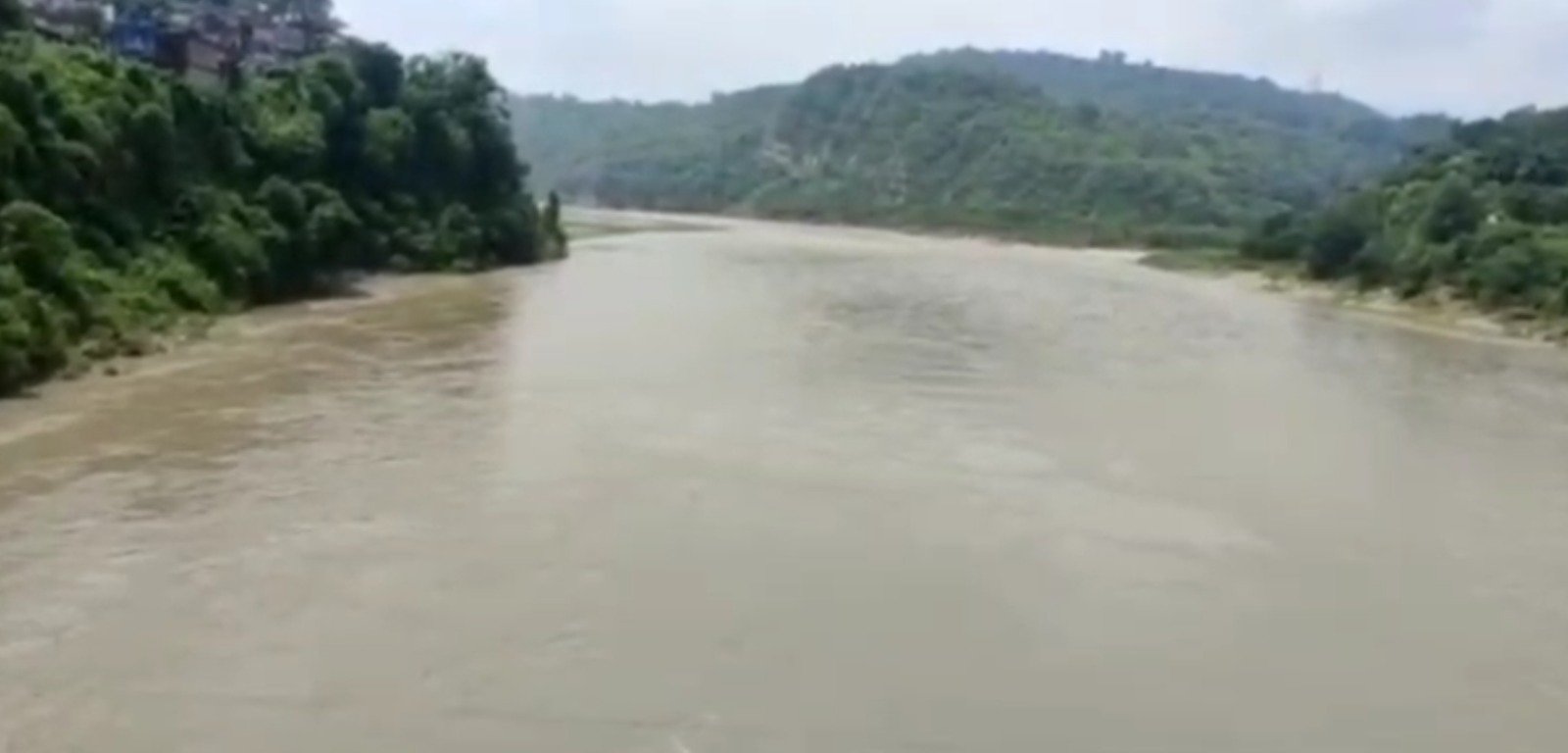 मानसून को लेकर हमीरपुर जिला प्रशासन ने की तियारियाँ, नदियों-नालों को चैनलाइज करने के निर्देश, लोगों से की खास अपील