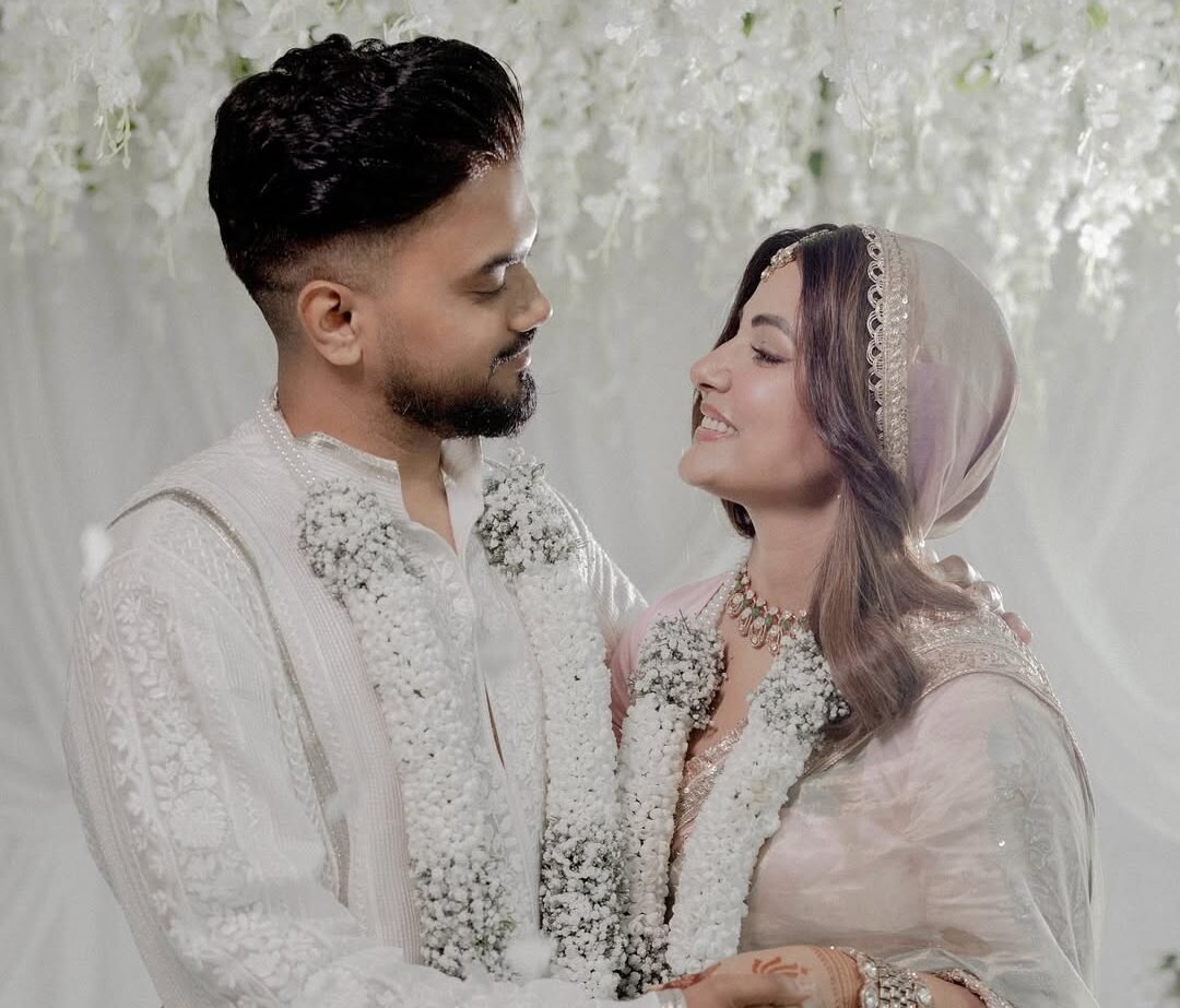 ਬੁਆਏਫ੍ਰੈਂਡ ਰੌਕੀ ਜੈਸਵਾਲ ਨਾਲ Hina Khan ਨੇ ਚੋਰੀ ਛੁੱਪੇ ਕੀਤਾ ਵਿਆਹ, ਦੇਖੋ ਪਹਿਲੀਆਂ ਤਸਵੀਰਾਂ