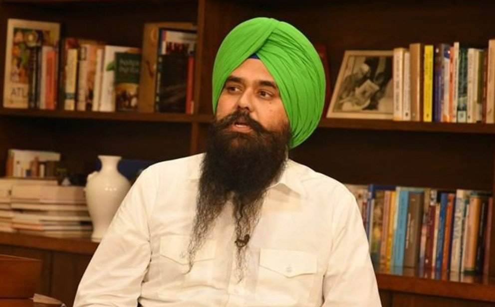 ਮਲਵਿੰਦਰ ਕੰਗ ਦਾ ਬਿੱਟੂ ‘ਤੇ ਤਿੱਖਾ ਹਮਲਾ, ਕਿਹਾ- ‘ਪੰਜਾਬ ਦੇ ਮੁੱਦਿਆਂ ਨੂੰ ਲੈ ਕੇ ਉਨ੍ਹਾਂ ਦਾ ਕੀ ਸਟੈਂਡ’