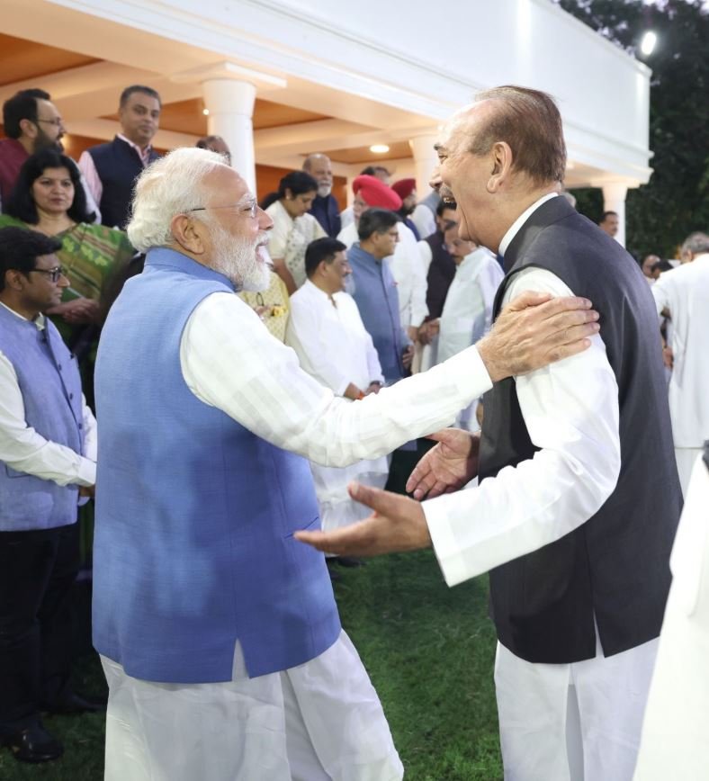 ਪ੍ਰਧਾਨ ਮੰਤਰੀ ਮੋਦੀ ਨੇ ਵਿਦੇਸ਼ ਤੋਂ ਵਾਪਸ ਆਏ ਵਫ਼ਦ ਨਾਲ ਕੀਤੀ ਮੁਲਾਕਾਤ , ਪਾਕਿ ਅੱਤਵਾਦ ਦਾ ਪਰਦਾਫਾਸ਼ ਕਰਨ ਦੇ ਮਿਸ਼ਨ ਬਾਰੇ ਲਈ ਫੀਡਬੈਕ