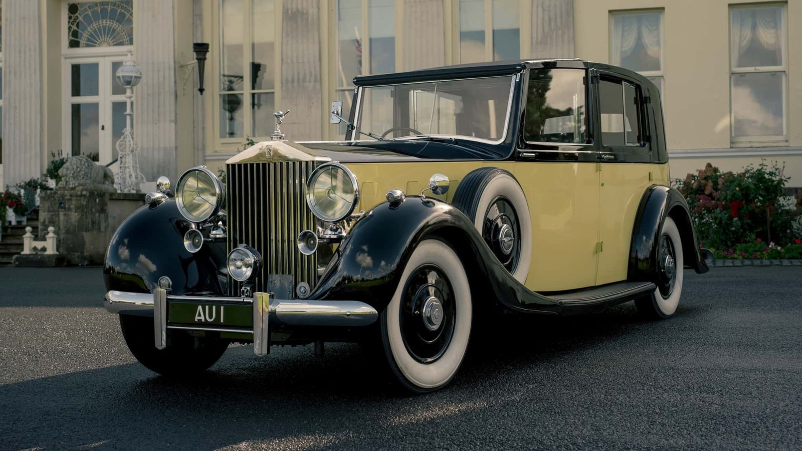 18 ਕੈਰੇਟ ਸੋਨੇ ਨਾਲ ਬਣੀ ਹੈ Rolls Royce ਦੀ ਇਹ ਕਾਰ , ਕੀਮਤ ਜਾਣ ਤੁਸੀਂ ਵੀ ਹੋ ਜਾਵੋਗੇ ਹੈਰਾਨ !