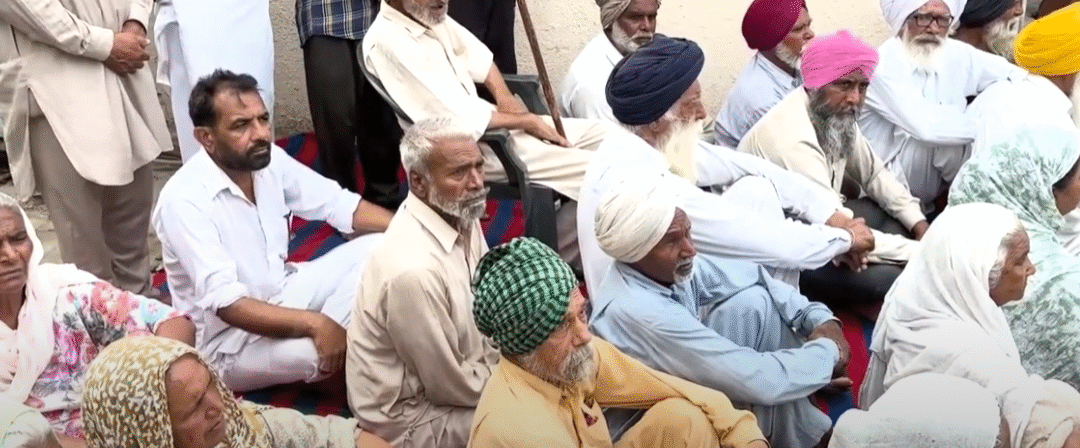 Watch Now: Wrong Side ਤੋਂ ਆਉਂਦੀ JCB ਵੱਜੀ ਮੁੰਡਿਆਂ ‘ਚ ਗ਼ਰੀਬ ਘਰਾਂ ਦੇ ਮੁੰਡੇ ਤੁਰ ਗਏ ਜਹਾਨੋਂ