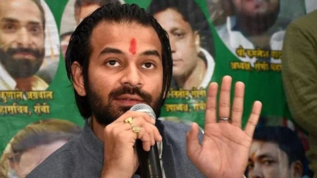 Latest News: ਮੇਰੇ ਪਿਆਰੇ ਮੰਮੀ-ਪਾਪਾ… ਪਰਿਵਾਰ ‘ਚੋਂ ਕੱਢੇ ਜਾਣ ਤੋਂ ਬਾਅਦ ਤੇਜ ਪ੍ਰਤਾਪ ਭਾਵੁਕ; ਲਾਲੂ-ਰਾਬੜੀ ਲਈ ਲਿਖਿਆ ਸੁਨੇਹਾ