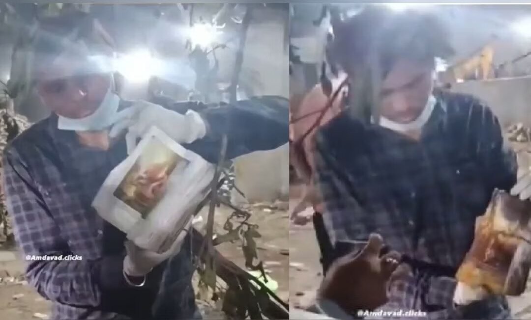 एयर इंडिया के विमान हादसे में जहां उड़े लोगों के चीथड़ें, वहां सही सलामत मिली भगवत गीता, देखें Video