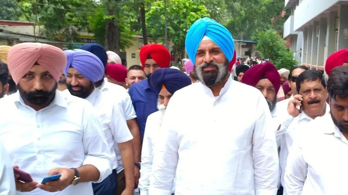 Bikram Singh Majithia: ਸਰਕਾਰੀ ਕੰਮ 'ਚ ਰੁਕਾਵਟ ਮਾਮਲੇ 'ਚ ਬਿਕਰਮ ਸਿੰਘ ਮਜੀਠੀਆ ਨੂੰ ਵੱਡੀ ਰਾਹਤ, 7 ਦਿਨ ਪਹਿਲਾਂ ਸਰਕਾਰ ਨੂੰ ਦੇਣਾ ਪਵੇਗਾ ਨੋਟਿਸ