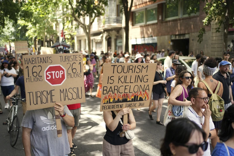 Spain Tourist Protest: ਸੈਰ-ਸਪਾਟੇ ਵਿਰੁੱਧ ਲੋਕ ਸੜਕਾਂ ‘ਤੇ, ਕਿਹਾ ਸ਼ਹਿਰ ਵਿੱਚ ਰਹਿਣਾ ਹੋਇਆ ਮੁਸ਼ਕਲ