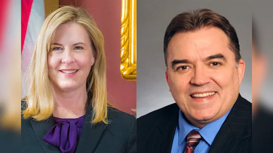 ਅਮਰੀਕਾ ਵਿੱਚ ਦੋ ਸੰਸਦ ਮੈਂਬਰਾਂ ਨੂੰ ਮਾਰੀ ਗਈ ਗੋਲੀ, ਇੱਕ ਦੀ ਮੌਤ, ਕਾਤਲ ਪੁਲਿਸ ਅਧਿਕਾਰੀ ਦੇ ਭੇਸ ਵਿੱਚ ਆਇਆ ਸੀ