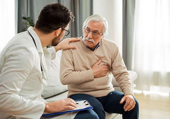 क्या Heart Attack से हो रही मौतों का कारण कोरोना वैक्सीन? स्वास्थ्य मंत्रालय ने जारी किया बियान