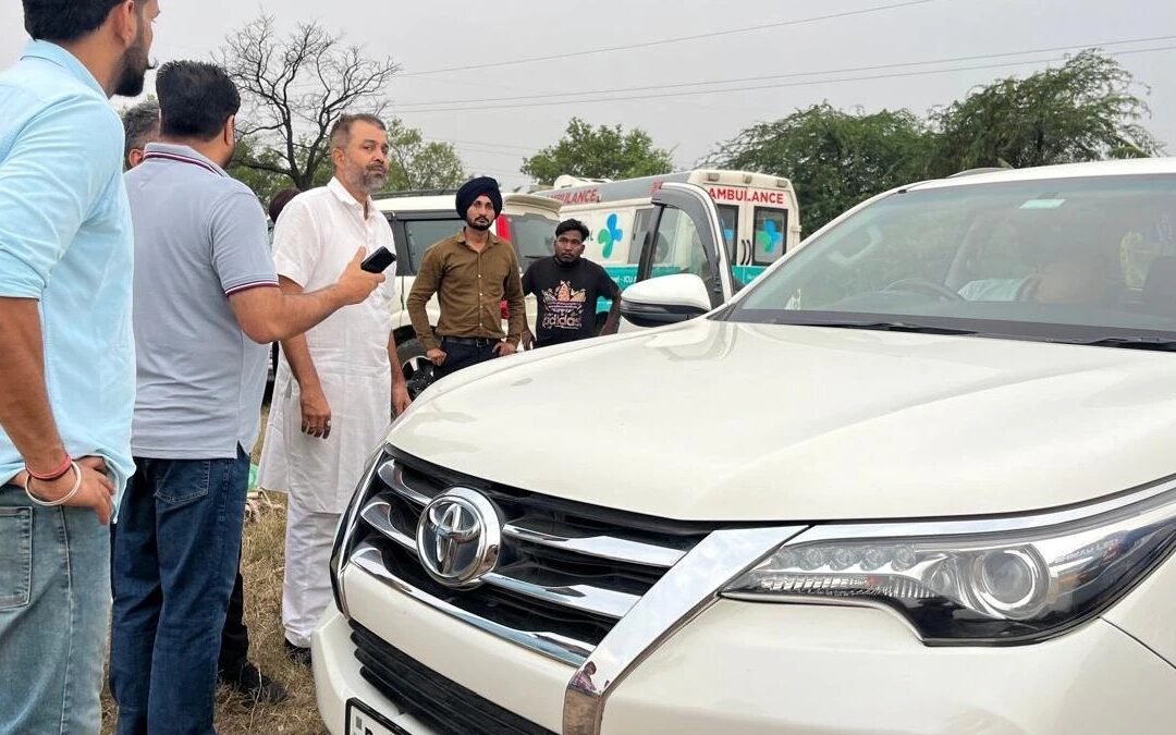 ਮੋਹਾਲੀ ਦੇ ਪ੍ਰਾਪਰਟੀ ਡੀਲਰ ਨੇ ਪੁੱਤਰ- ਪਤਨੀ ਨੂੰ ਗੋਲੀ ਮਾਰ ਫਿਰ ਖੁਦ ਨੂੰ ਮਾਰਿਆ, ਕਾਰ ਚੋਂ ਤਿੰਨ ਲਾਸ਼ਾਂ ਮਿਲਣ ਤੋਂ ਬਾਅਦ ਇਲਾਕੇ ‘ਚ ਦਹਿਸ਼ਤ