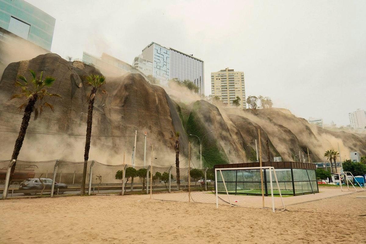 भूकंप के तेज झटकों से कांपी धरती, देर रात लगे 6.1 तीव्रता के जबरदस्त झटके, एक की मौत, कई इमारतें भी ध्वस्त