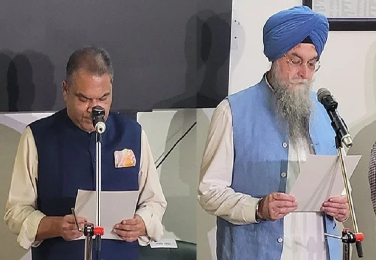 ਪੰਜਾਬ ਵਿਧਾਨ ਸਭਾ ਦੇ ਸਪੀਕਰ ਨੇ ਨਵੇਂ ਚੁਣੇ ਗਏ ਵਿਧਾਇਕ ਸੰਜੀਵ ਅਰੋੜਾ ਨੂੰ ਸਹੁੰ ਚੁਕਾਈ