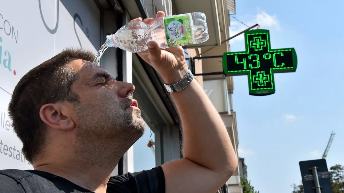 ਯੂਰਪ ਵਿੱਚ ਤਾਪਮਾਨ Red Alert ਤੇ ਕਈ ਦੇਸ਼ 40 ਡਿਗਰੀ ਤੋਂ ਵੱਧ ਗਰਮੀ ਨਾਲ ਝੁਲਸ ਰਹੇ