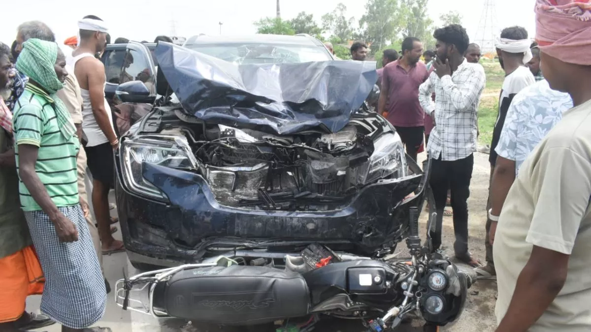 UP News: ਗਾਜ਼ੀਪੁਰ ਵਿੱਚ ਦਰਦਨਾਕ ਹਾਦਸਾ! ਬਾਈਕ ਨਾਲ ਟਕਰਾਈ ਕਾਰ; ਤਿੰਨ ਦੀ ਹੋਈ ਮੌਤ