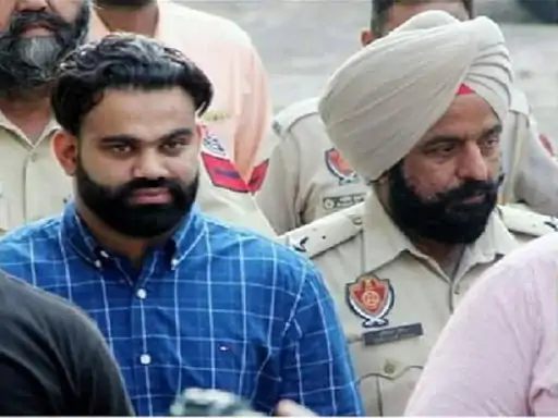 ਗੈਂਗਸਟਰ ਜੱਗੂ ਭਗਵਾਨਪੁਰੀਆ ਦੀ ਭਾਬੀ ਅੰਮ੍ਰਿਤਸਰ ਹਵਾਈ ਅੱਡੇ ਤੋਂ ਗ੍ਰਿਫ਼ਤਾਰ