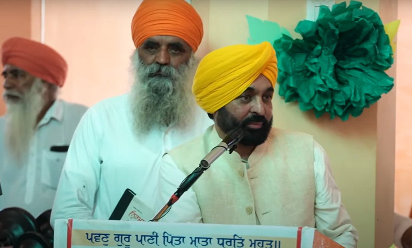 ਕਪੂਰਥਲਾ ਦੇ ਸੁਲਤਾਨਪੁਰ ਲੋਧੀ ਪਹੁੰਚੇ ਸੀਐਮ ਮਾਨ, ਪਵਿੱਤਰ ਕਾਲੀ ਵੇਈਂ ਕਾਰ ਸੇਵਾ ਦੀ 25ਵੀਂ ਵਰ੍ਹੇਗੰਢ ‘ਚ ਲਿਆ ਹਿੱਸਾ
