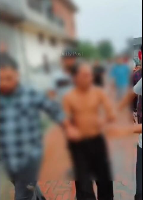 ਪਿੰਡ ਵਿੱਚ ਨੌਜਵਾਨ ਦਾ ਮੂੰਹ ਕਾਲਾ ਕਰਕੇ ਘੁੰਮਾਇਆ