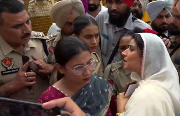 ਪੁਲਿਸ ਨੇ ਮਜੀਠੀਆ ਦੀ ਪਤਨੀ ਨੂੰ ਦਫ਼ਤਰ ਦੇ ਬਾਹਰ ਰੋਕਿਆ, ਪੰਜਾਬ-ਹਰਿਆਣਾ ਸਮੇਤ 4 ਰਾਜਾਂ ਵਿੱਚ ਛਾਪੇਮਾਰੀ