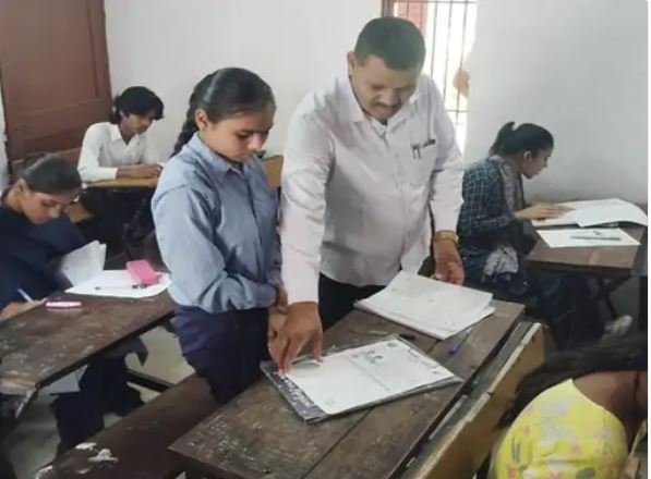 सुचारू रूप से हुई सैकण्डरी की हिन्दी विषय की परीक्षा, अनुचित साधन प्रयोग के 14 मामले दर्ज