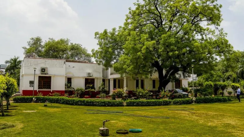 ਪੀਡਬਲਯੂਡੀ ਨੇ ਸੀਐਮ ਰੇਖਾ ਗੁਪਤਾ ਦੇ ਬੰਗਲੇ ਦੇ ਨਵੀਨੀਕਰਨ ਦਾ ਟੈਂਡਰ ਕਿਤਾ ਰੱਦ , ਵਿਭਾਗ ਨੇ ਦੱਸਿਆ ਇਹ ਕਾਰਨ