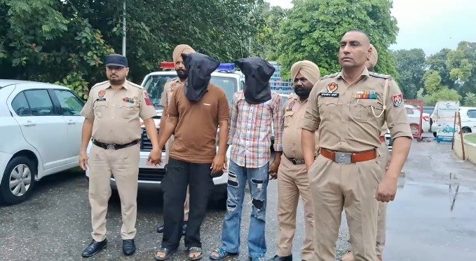 ਫਰੀਦਕੋਟ ਪੁਲਿਸ ਨੇ ਅੱਧਾ ਕਿਲੋ ਹੈਰੋਇਨ ਨਾਲ ਗ੍ਰਿਫ਼ਤਾਰ ਕੀਤੇ ਦੋ ਨੌਜਵਾਨ, ਇੱਕ ‘ਤੇ ਪਹਿਲਾਂ ਵੀ ਨਸ਼ਾ ਤਸਕਰੀ ਦਾ ਕੇਸ ਦਰਜ