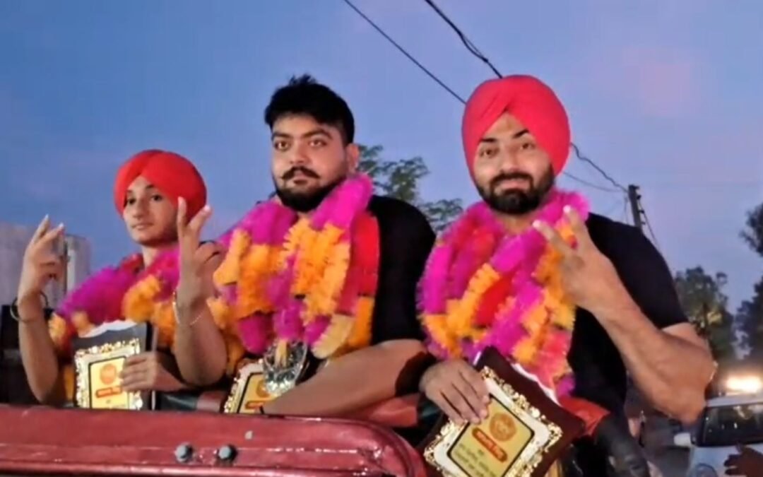 ਏਸ਼ੀਆਈ ਪਾਵਰ ਲਿਫਟਿੰਗ ਮੁਕਾਬਲੇ ‘ਚ ਤਿੰਨ ਨੌਜਵਾਨਾਂ ਨੇ ਵਰਲਡ ਰਿਕਾਰਡ ਤੋੜ ਹਾਸਿਲ ਕੀਤਾ ਗੋਲਡ, ਪਿੰਡ ‘ਚ ਖੁਸ਼ੀ ਦੀ ਲਹਿਰ