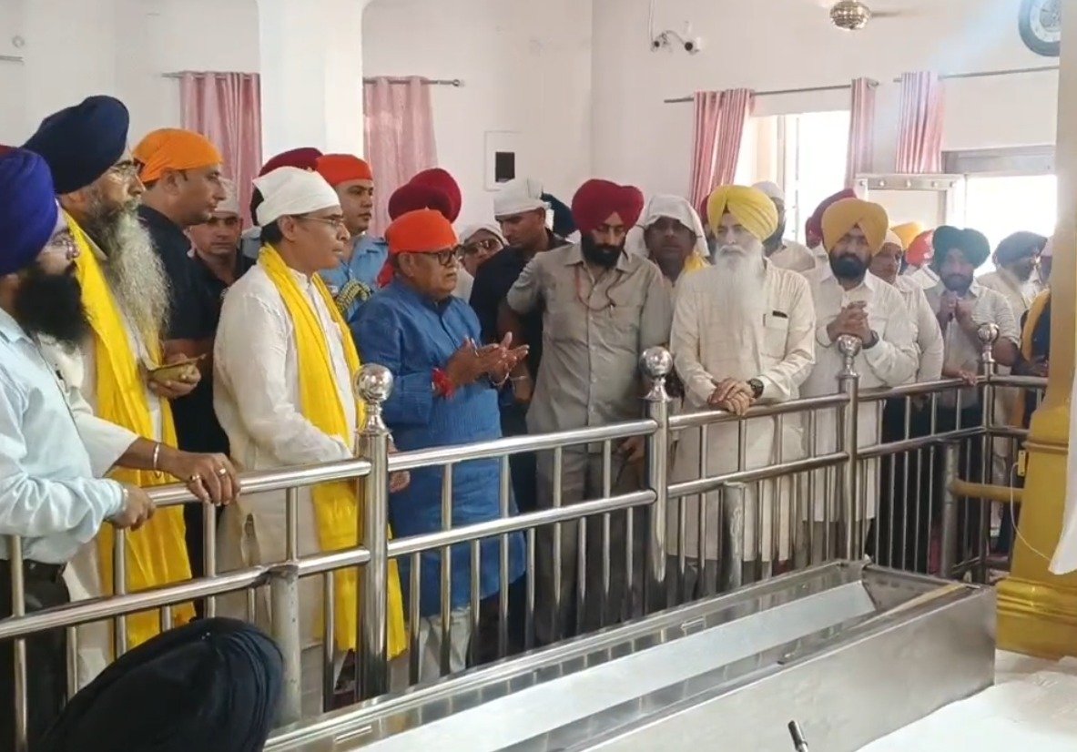 ਤਖ਼ਤ ਸ੍ਰੀ ਕੇਸਗੜ੍ਹ ਸਾਹਿਬ ਨਤਮਸਤਕ ਹੋਏ ਪੰਜਾਬ ਰਾਜਪਾਲ, ‘ਧਰਮ ਬਚਾਓ ਯਾਤਰਾ’ ‘ਚ ਕੀਤੀ ਸ਼ਮੂਲੀਅਤ