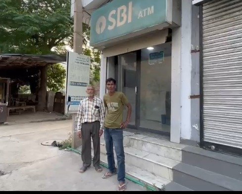 ATM’ ਚੋਂ ਪੈਸੇ ਕੱਢਵਾਉਣ ਆਏ ਬਜ਼ੁਰਗ ਨਾਲ 70000 ਰੁਪਏ ਦੀ ਠੱਗੀ